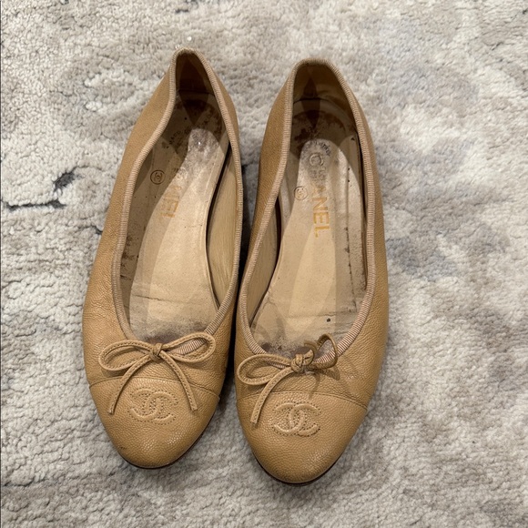 CHANEL Shoes - CHANEL Beige Leather Ballerina Flats